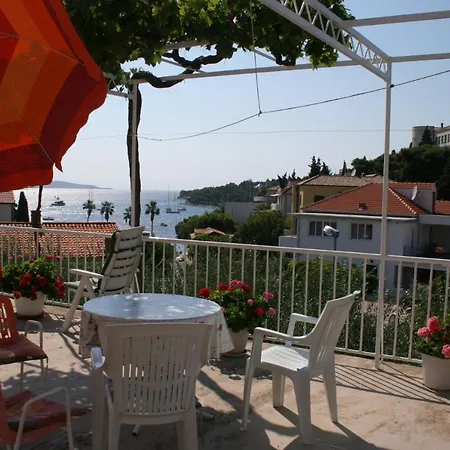 Double Hvar 141b 3* Hvar Town